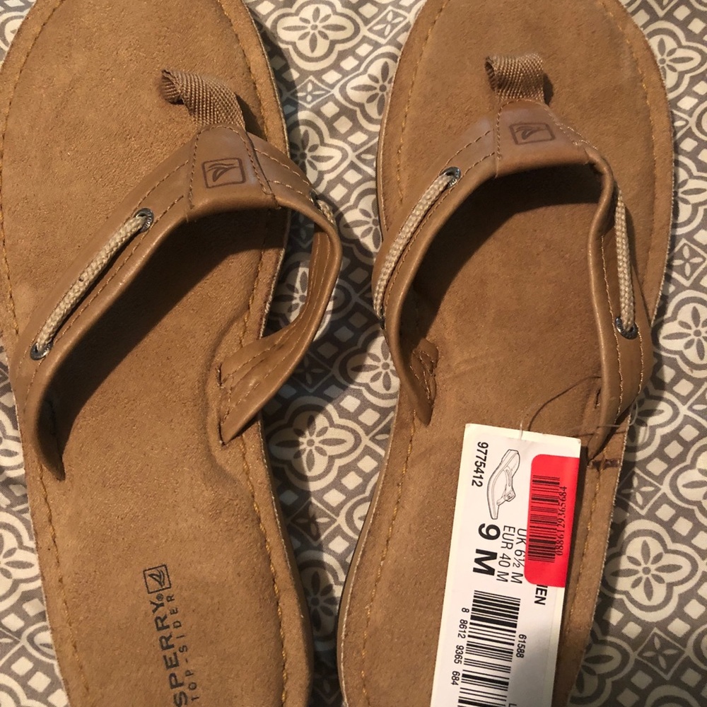 NWT Women’s Sperry leather flip flop